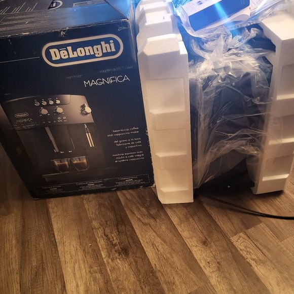 Delonghi Kitchen Delonghi Magnifica Cappuccino Make Machine Poshmark